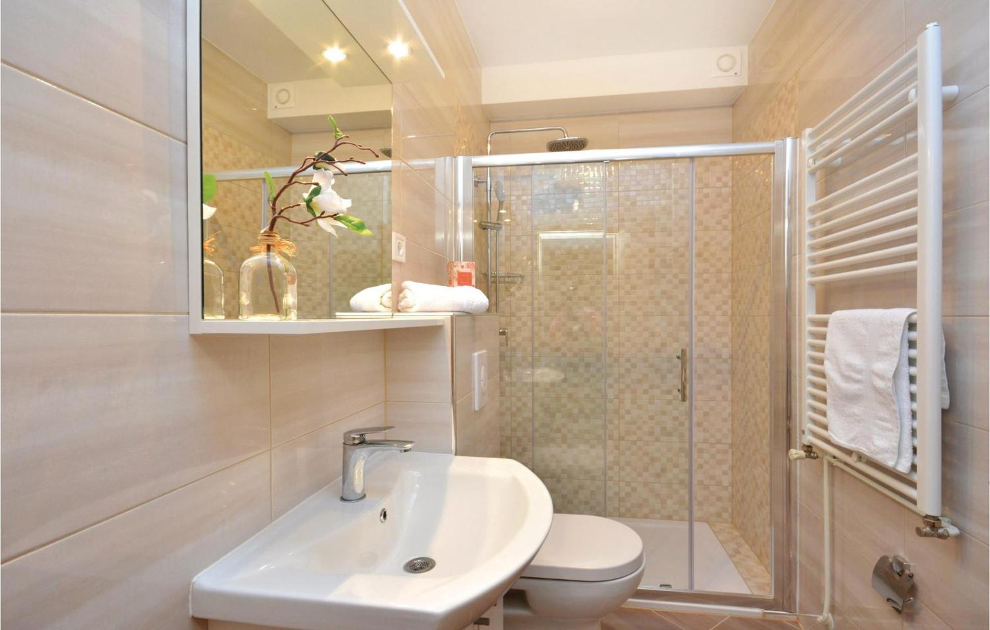 Cozy Apartment In Split With Kitchen Apartman *